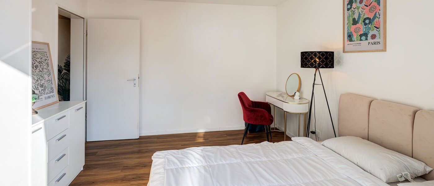 appartamento München Oberföhring 03 camera da letto 14301