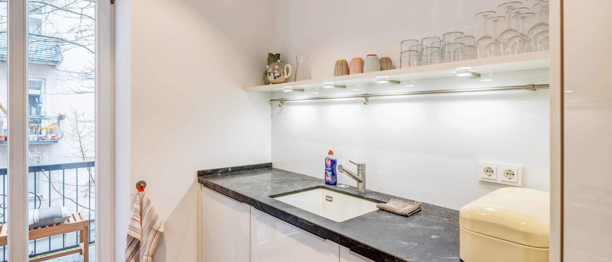 appartamento München Neuhausen 02 cucina 14340