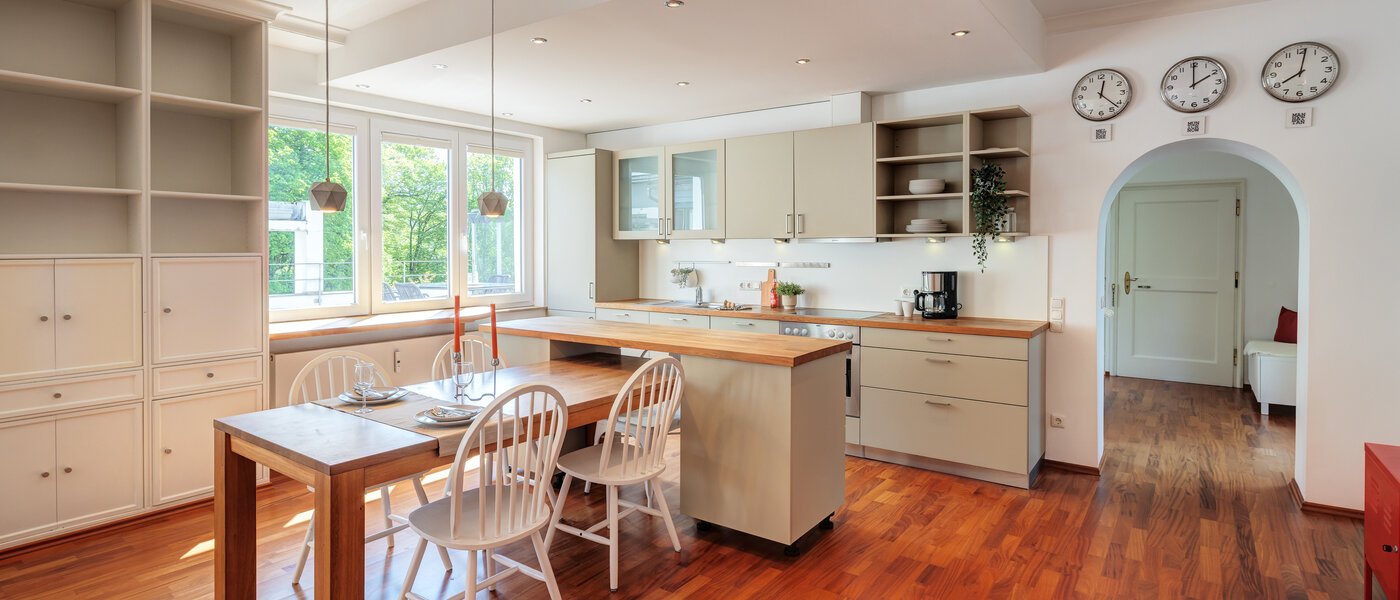 attico con terrazzo München Solln 02 cucina 14396