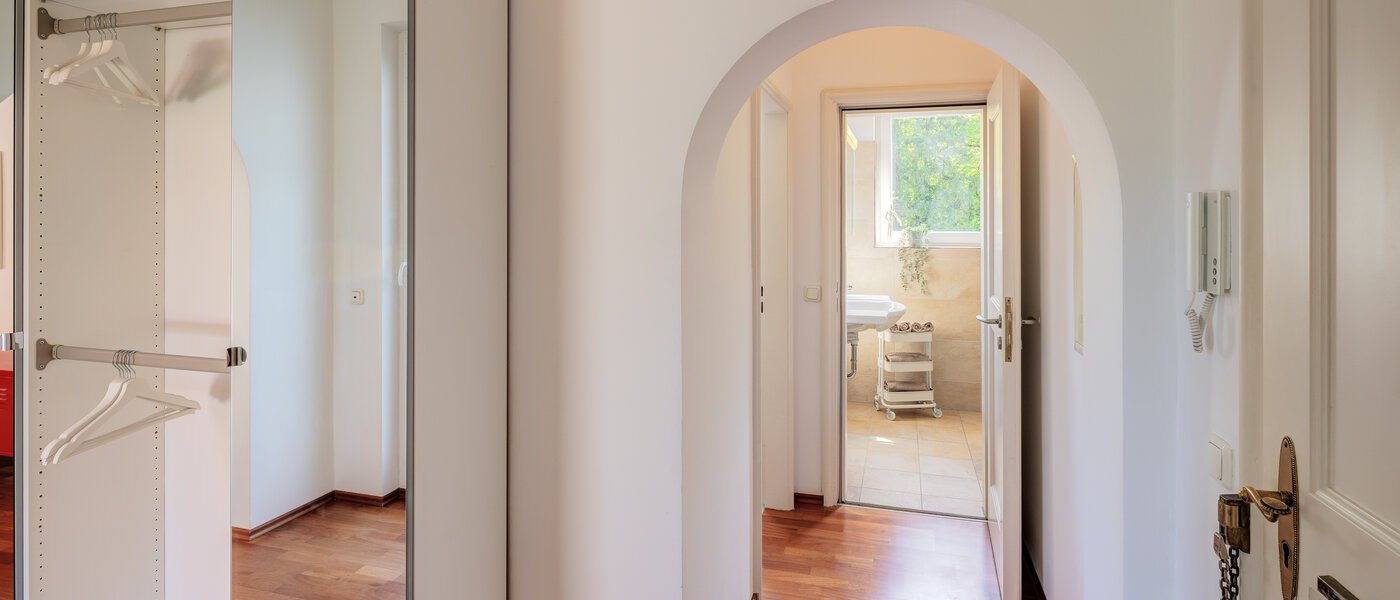 attico con terrazzo München Solln 03 ingresso/corridioio 14396