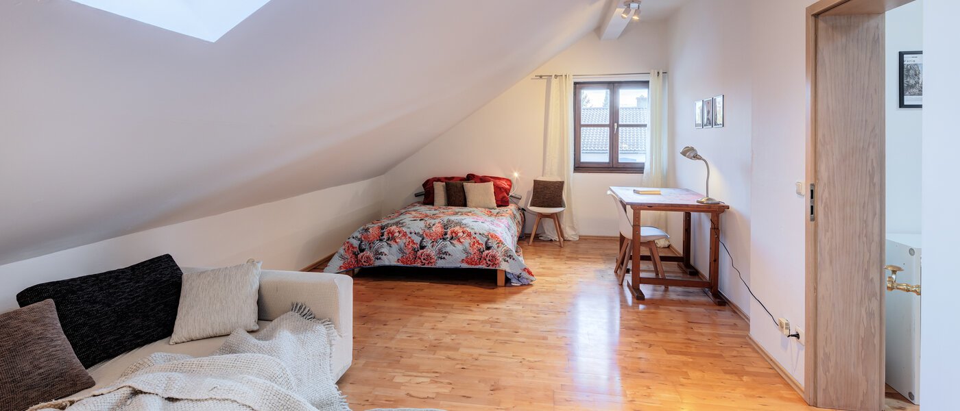 casa a schiera München Obersendling 04 camera per gli ospiti 14567