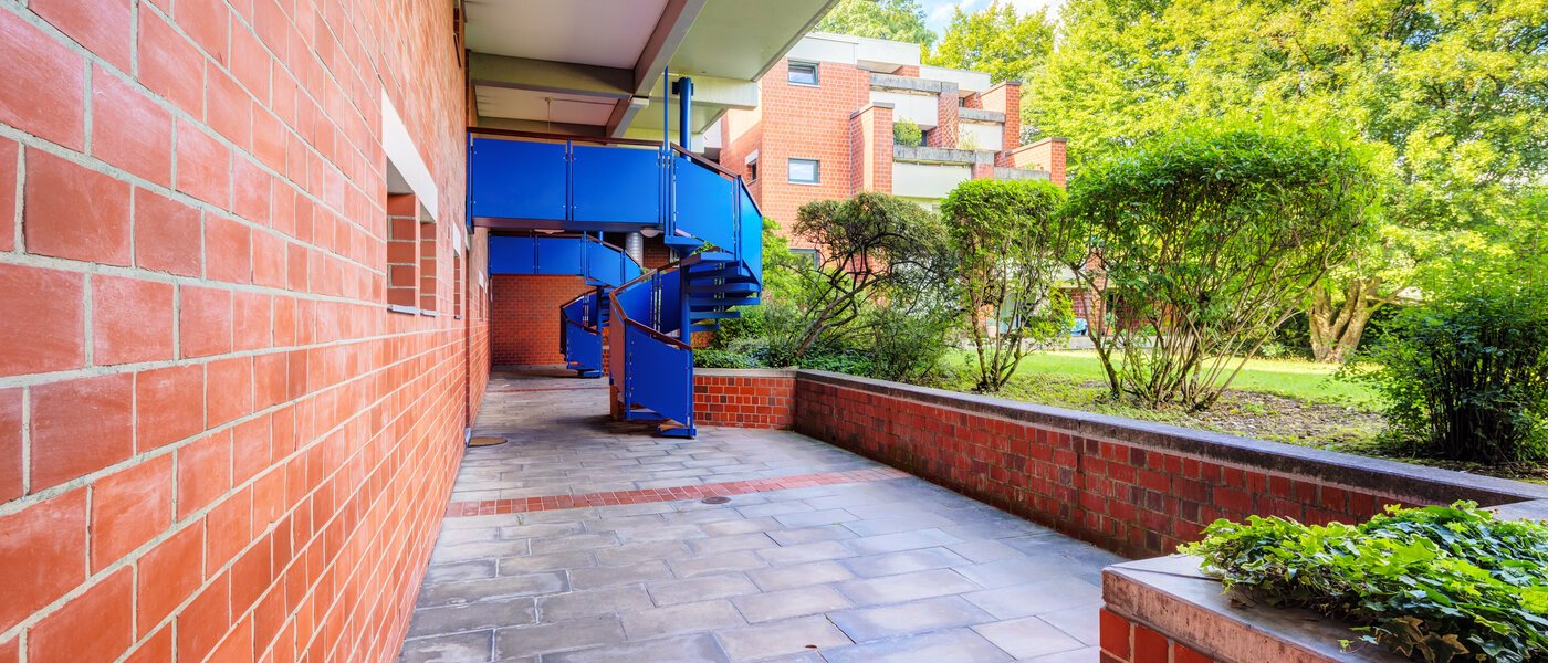 appartamento Pullach im Isartal 02 cortile interno  14573