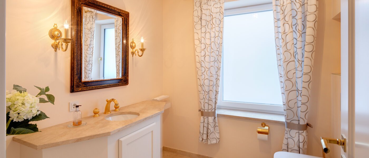 villa Starnberg 01 toilette per gli ospiti 14680