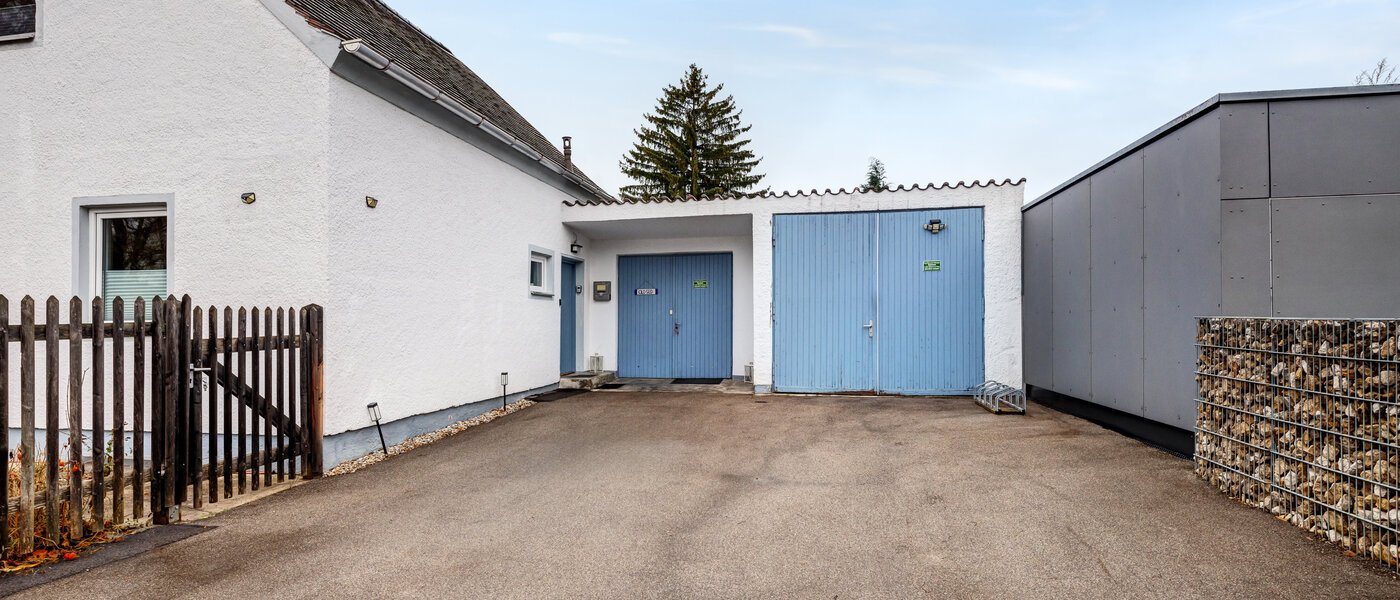 casa indipendente München Trudering 01 Ingresso del cortile 14681