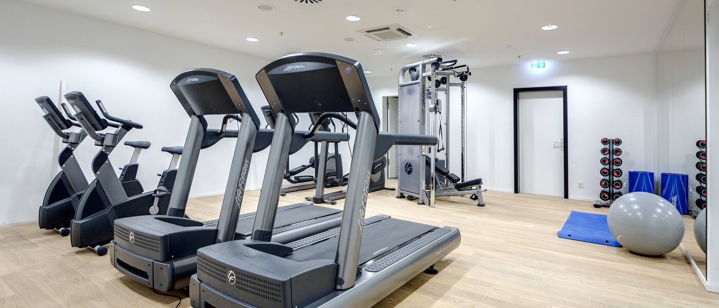 attico con terrazzo München Neuhausen 01 fitness 14699