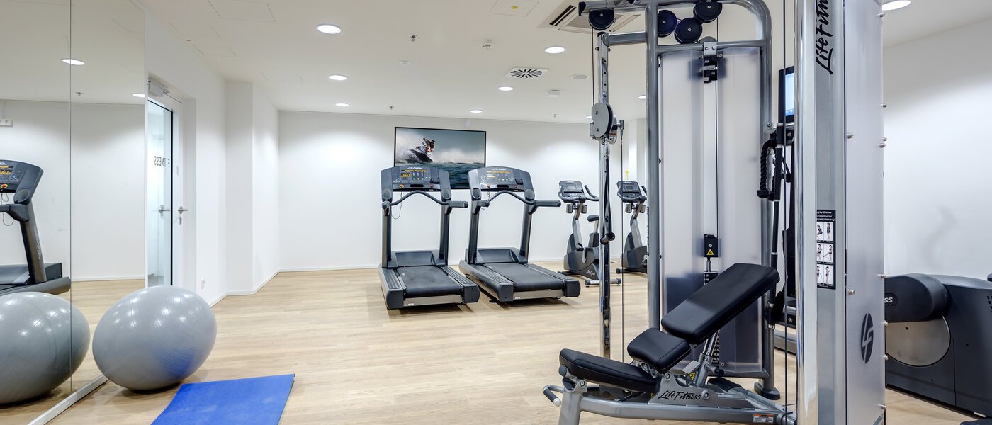 attico con terrazzo München Neuhausen 02 fitness 14699