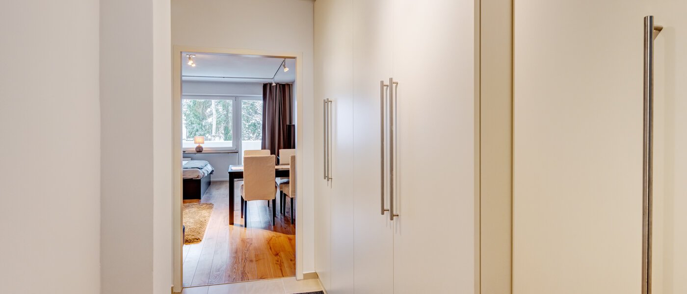 appartamento München Schwabing (links der Leopoldstraße) 01 ingresso/corridioio 14718