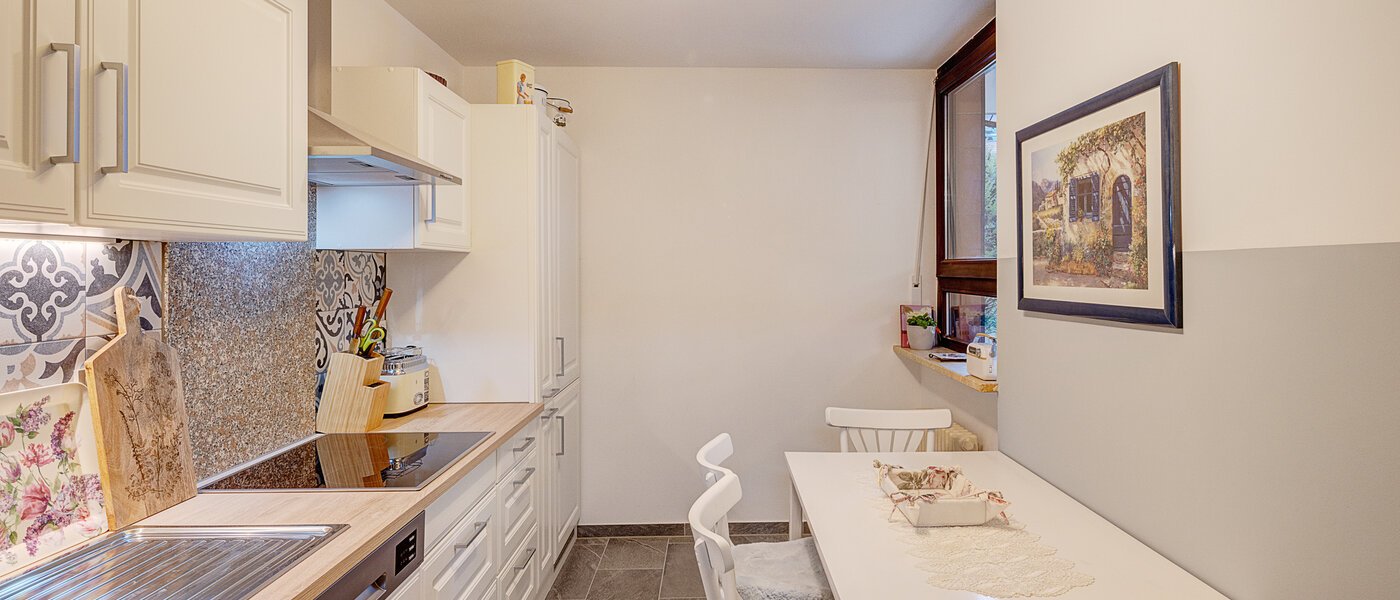 appartamento con giardino München Solln 01 cucina 14725