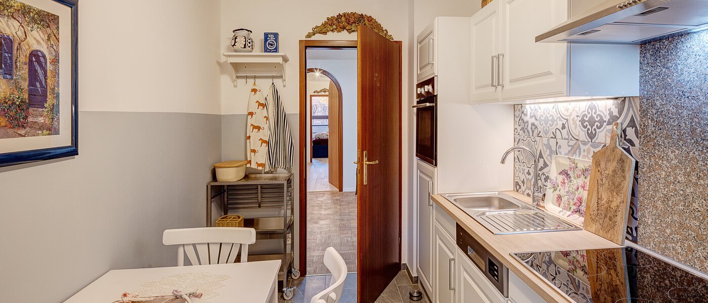 appartamento con giardino München Solln 03 cucina 14725