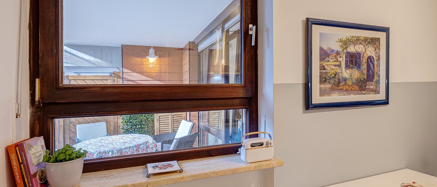 appartamento con giardino München Solln 04 cucina 14725