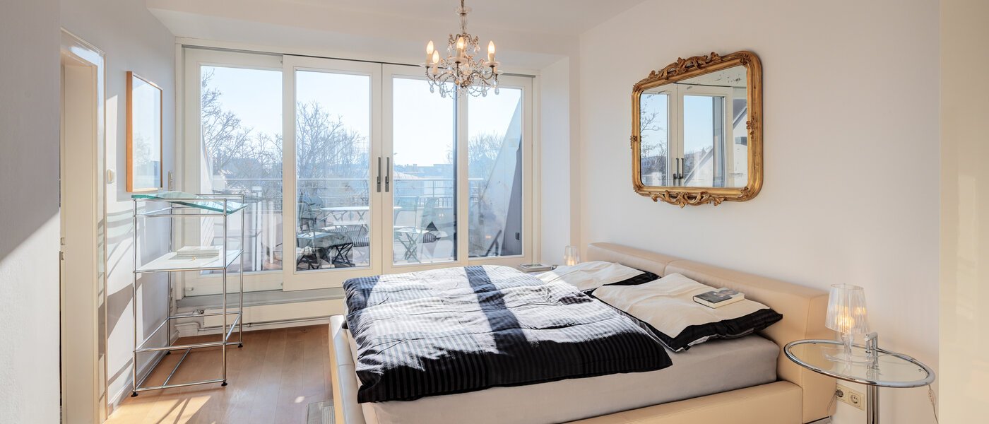 attico con terrazzo München Schwabing-West 01 camera da letto 14731