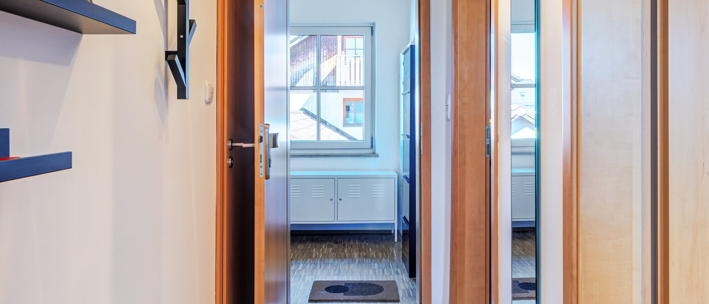 appartamento Emmering Fürstenfeldbruck 02 ingresso/corridioio 14789