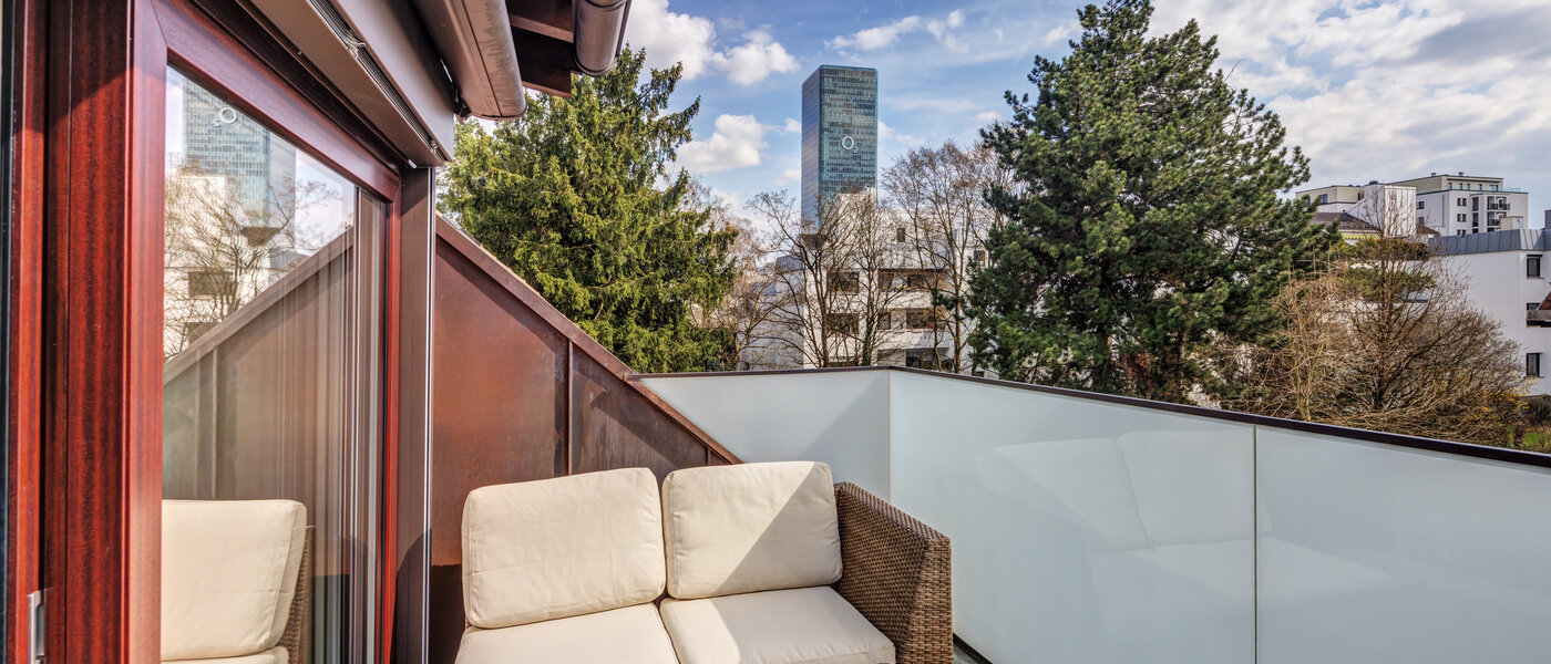 attico con terrazzo München Moosach 01 terrazza sul tetto 14797