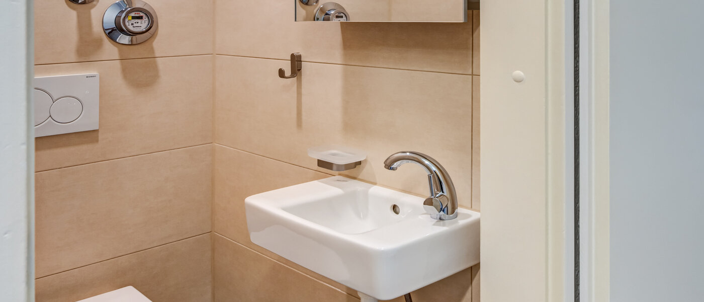 appartamento Unterschleißheim 01 toilette per gli ospiti 14802