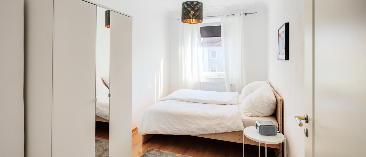 appartamento München Milbertshofen 01 camera da letto 14806