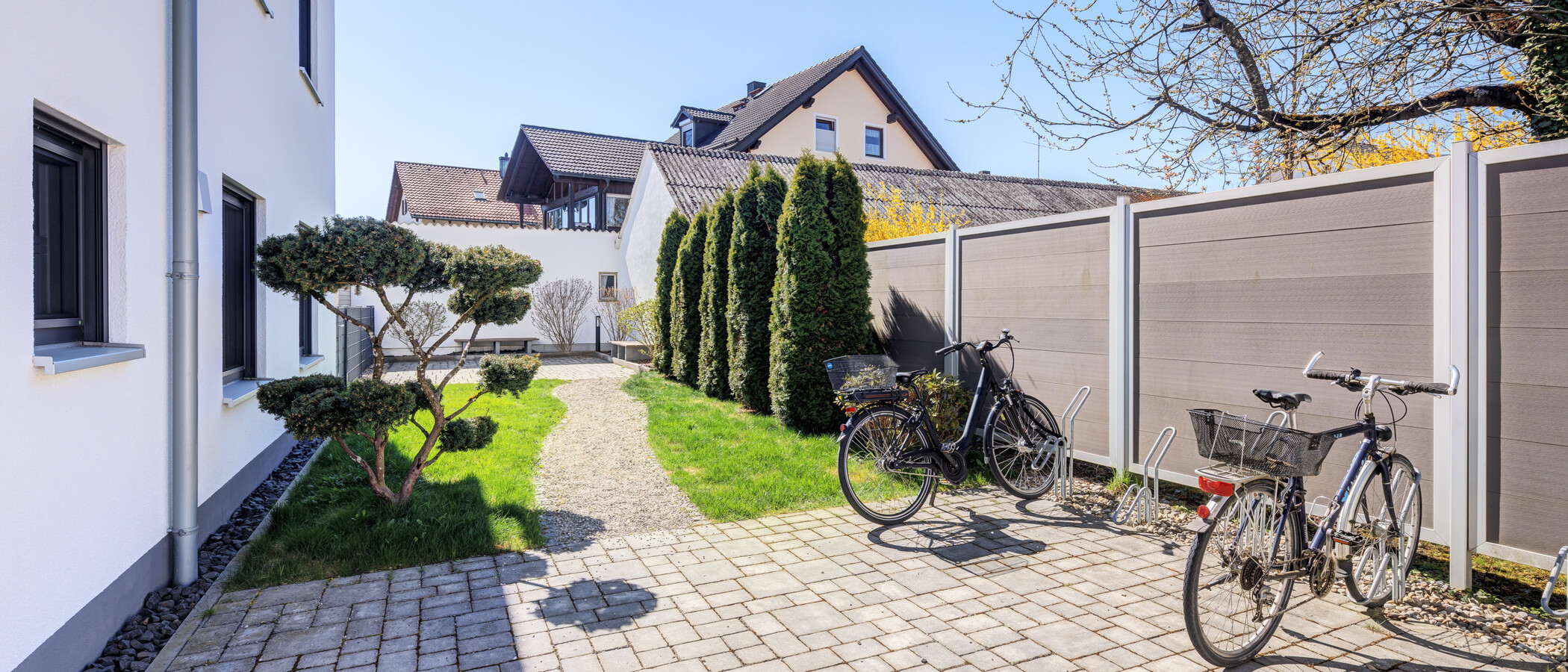 appartamento Unterschleißheim Lohhof 02 cortile interno  14813