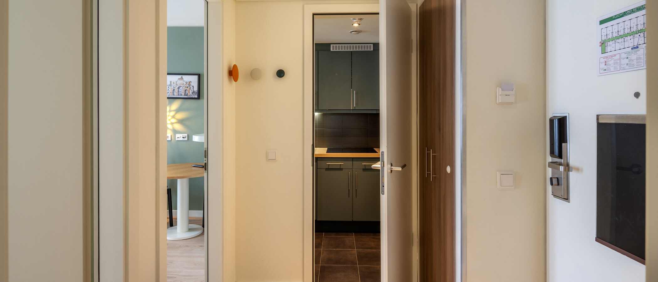 appartamento München Schwanthalerhöhe 01 ingresso/corridioio 14817