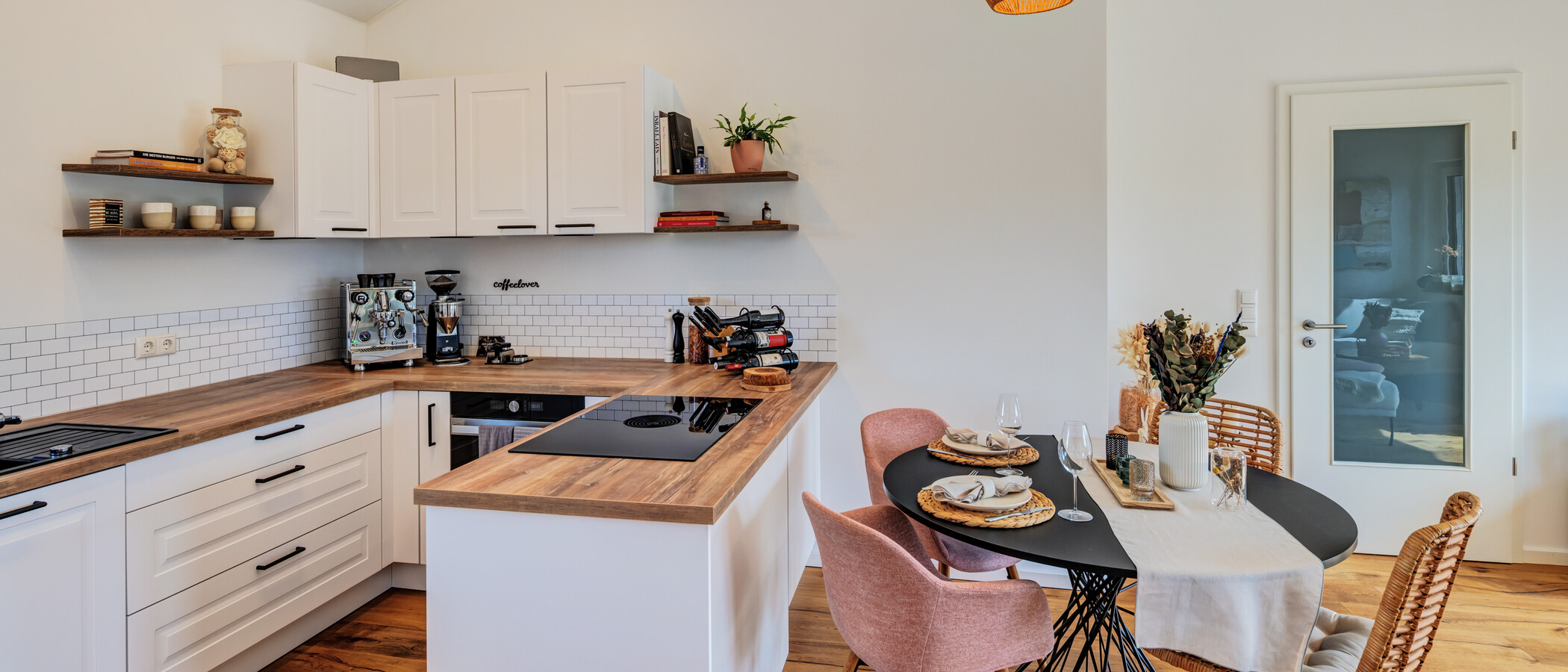 attico con terrazzo Planegg 01 cucina 14854