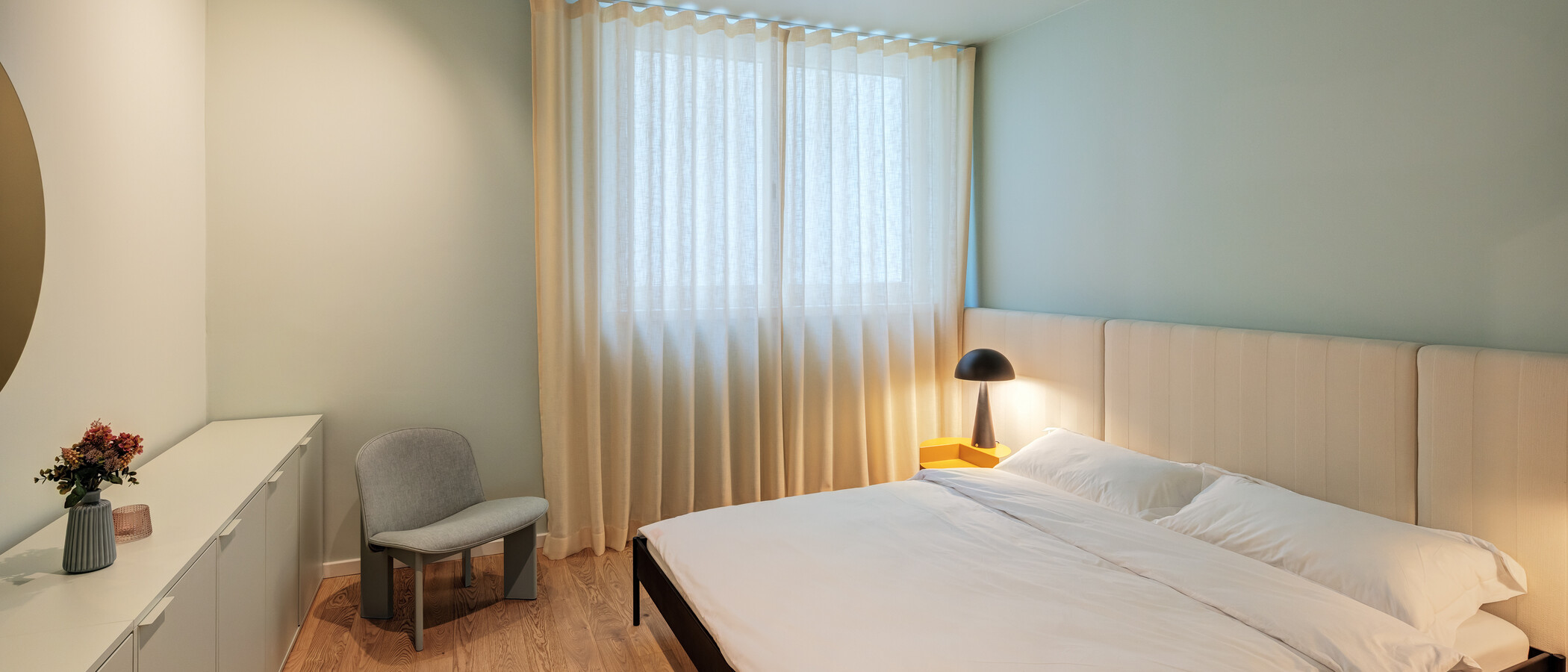 maisonette München Neuhausen 01 camera da letto 14864