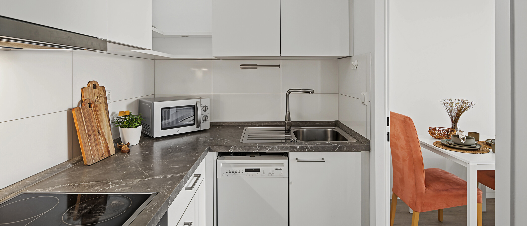 appartamento München Arabellapark 02 cucina 14958