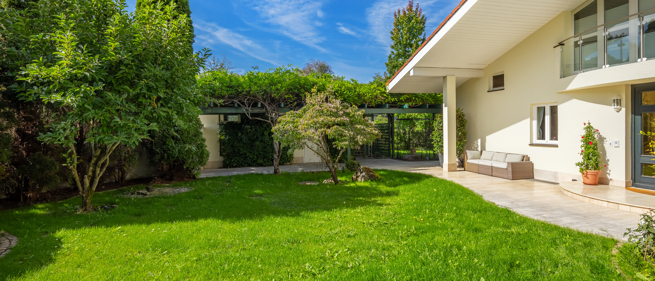 villa Grünwald 01 giardino 15022