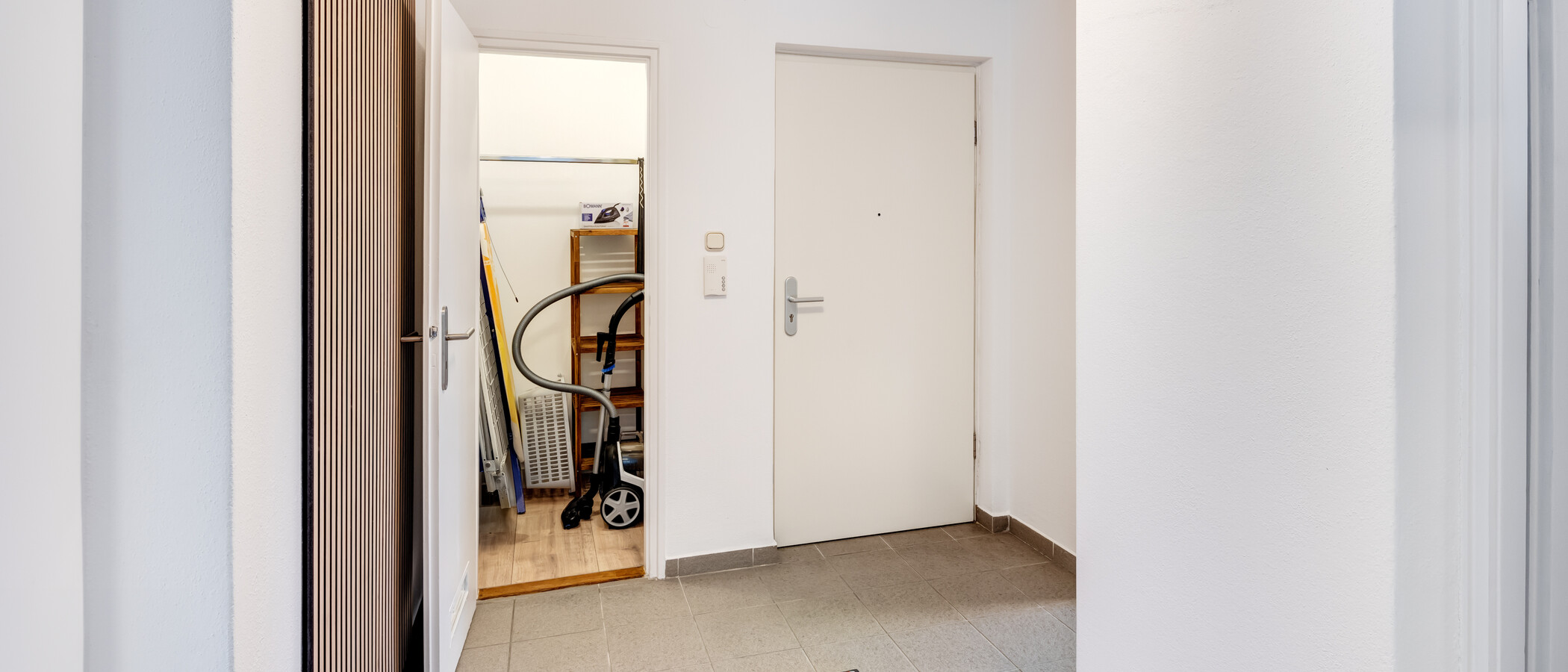 appartamento München Maxvorstadt - Rund um den Josephsplatz 03 ingresso/corridioio 1522