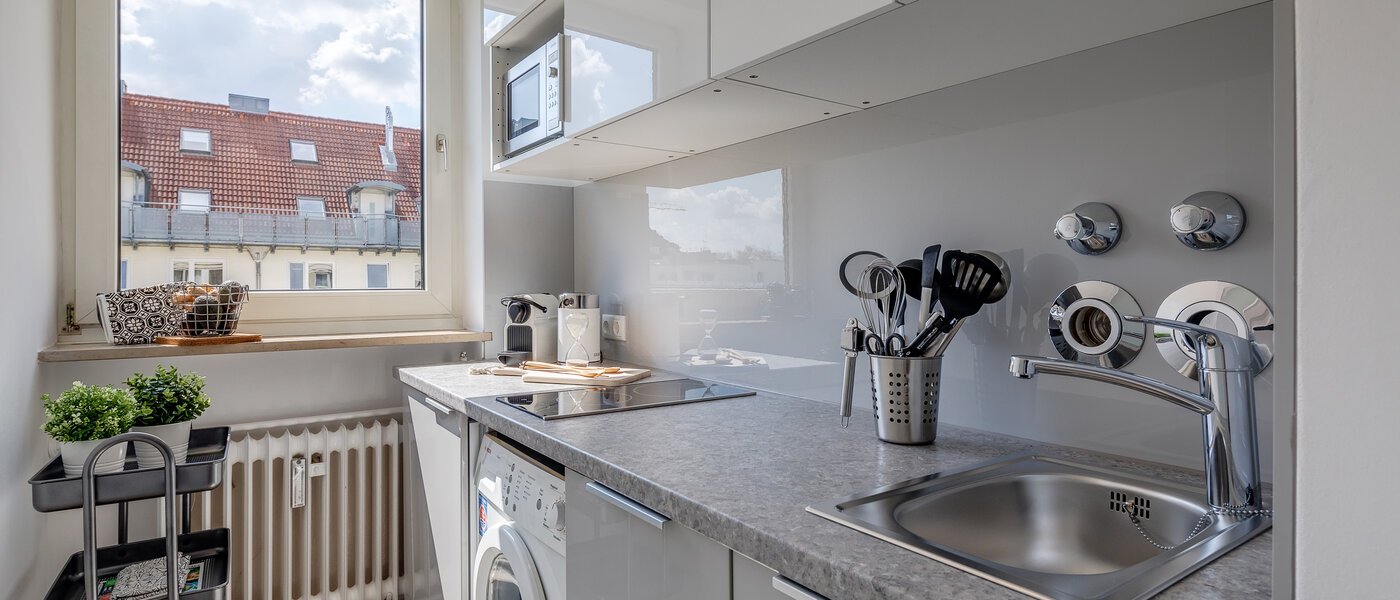 appartamento München Schwabing-Georgenschwaige 01 cucina 1561