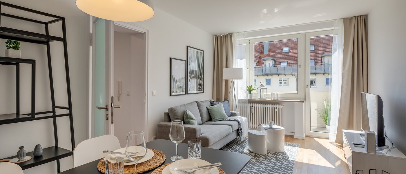 appartamento München Schwabing-Georgenschwaige 01 soggiorno 1561