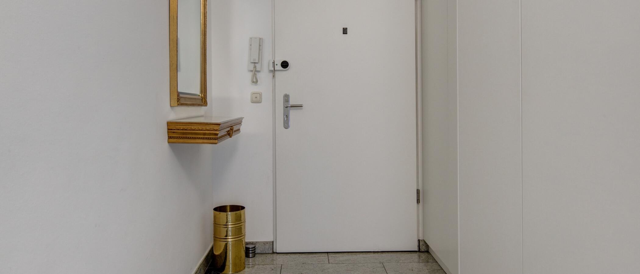 attico con terrazzo München Maxvorstadt - Westen 04 ingresso/corridioio 1607