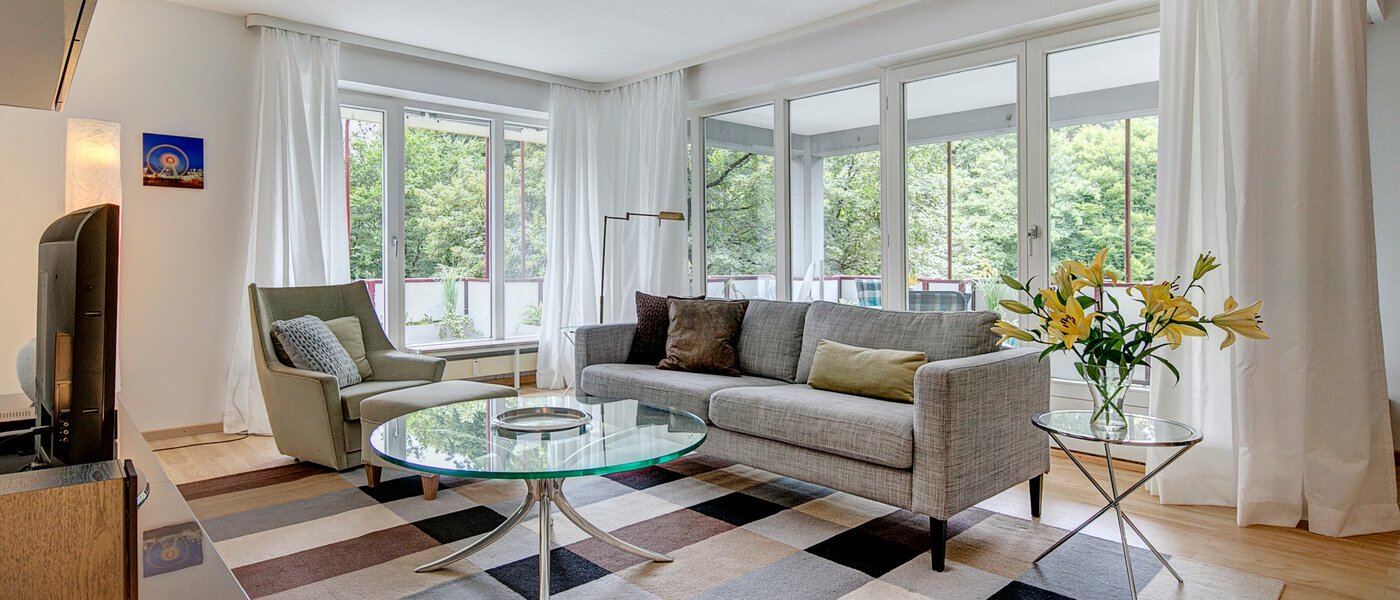 appartamento München Altbogenhausen 01 soggiorno 1627