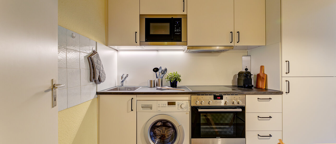 appartamento München Schwabing (rechts der Leopoldstraße) 01 cucina 1666