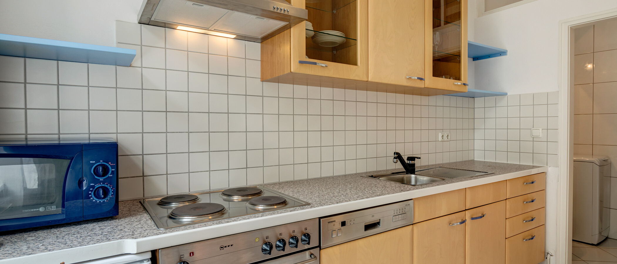 appartamento München Schwabing (links der Leopoldstraße) 02 cucina 1680