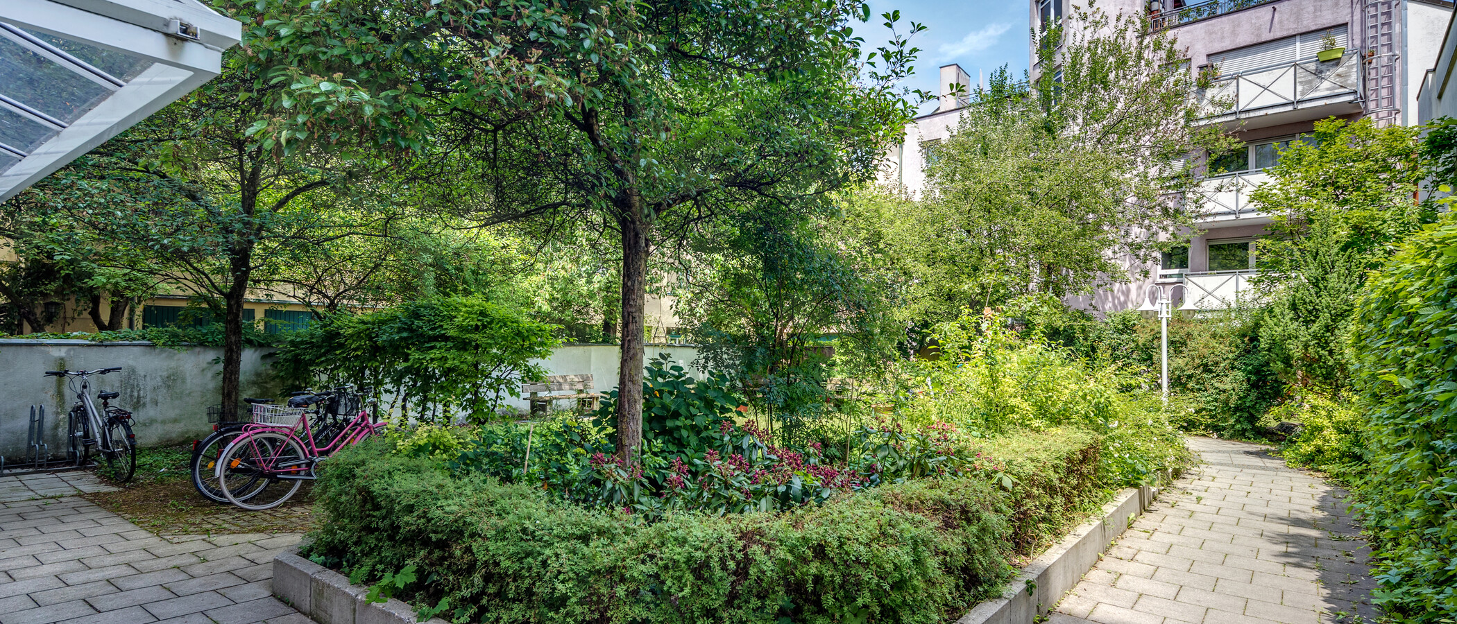 appartamento München Maxvorstadt - Westen 02 cortile interno  1681