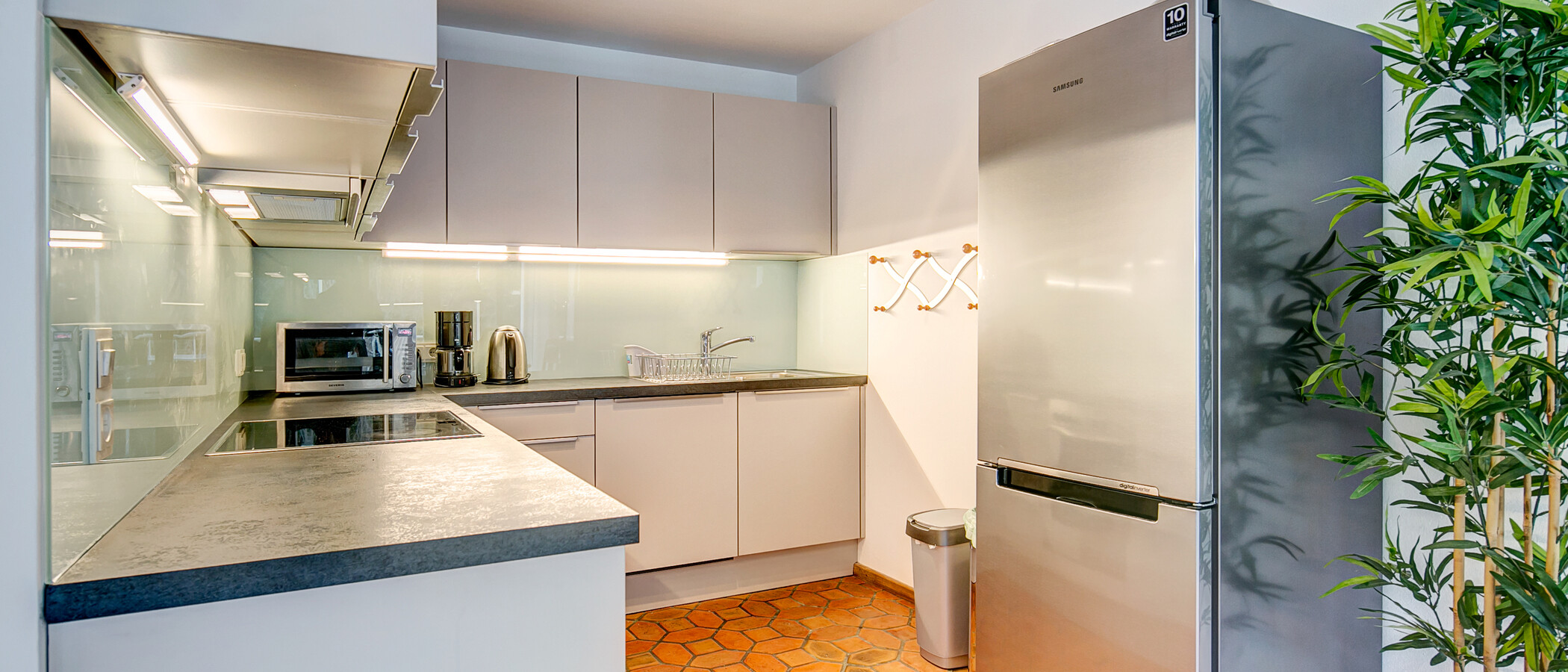 appartamento München Schwabing (rechts der Leopoldstraße) 04 cucina 1976