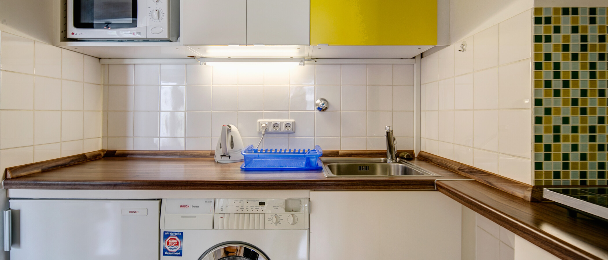 appartamento München Schwabing (links der Leopoldstraße) 01 cucina 2236