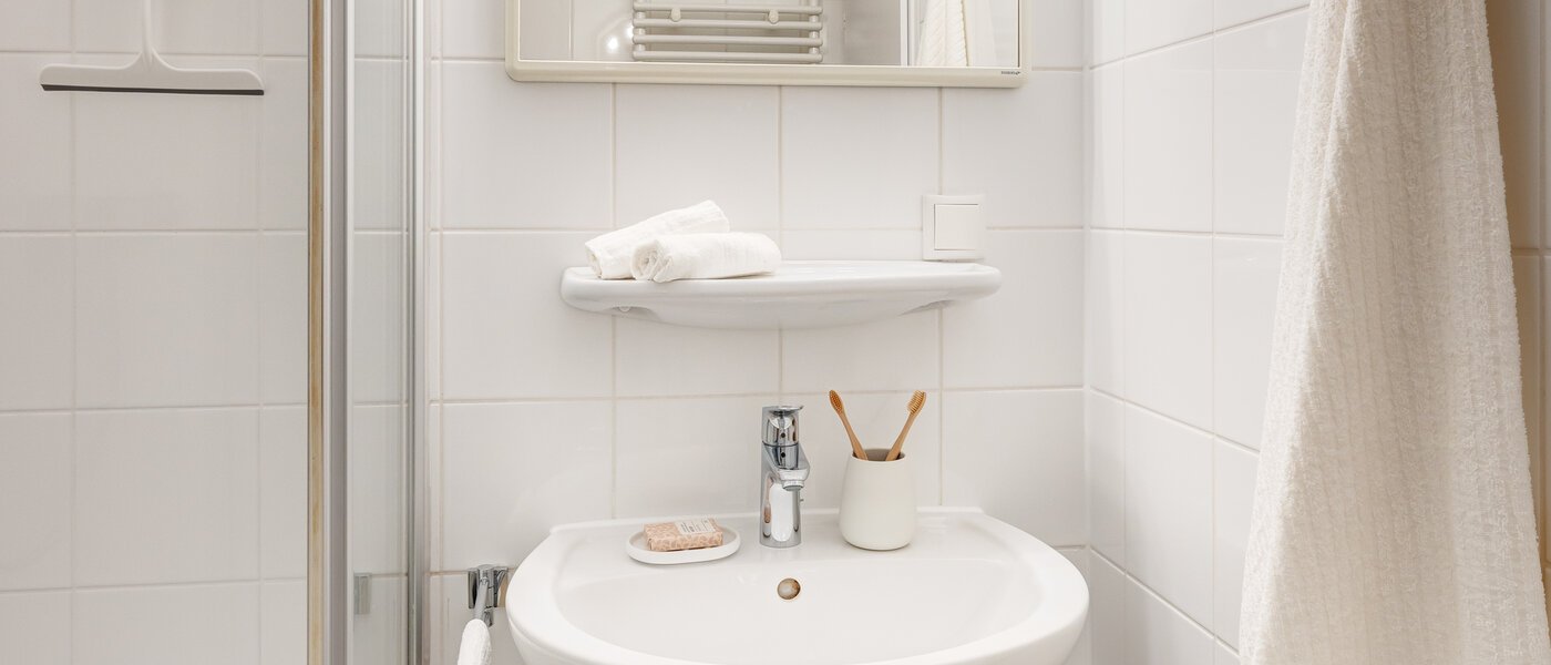 abitazione München Schwabing-Nord (zw. Leopoldstraße & Englischen Garten) 02 bagno 2242