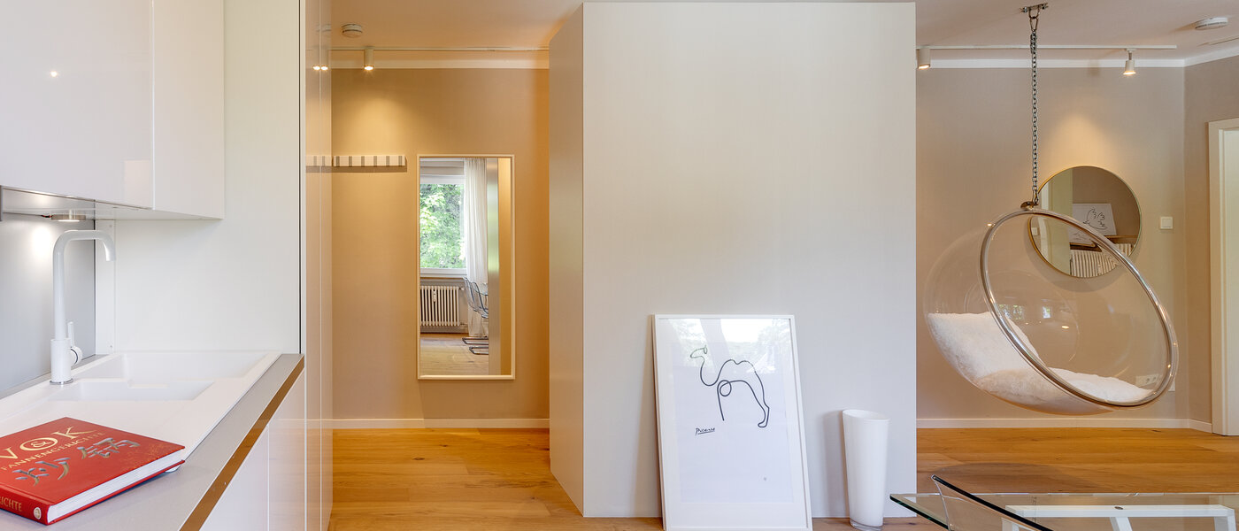 appartamento München Schwabing (links der Leopoldstraße) 04 ingresso/corridioio 2407