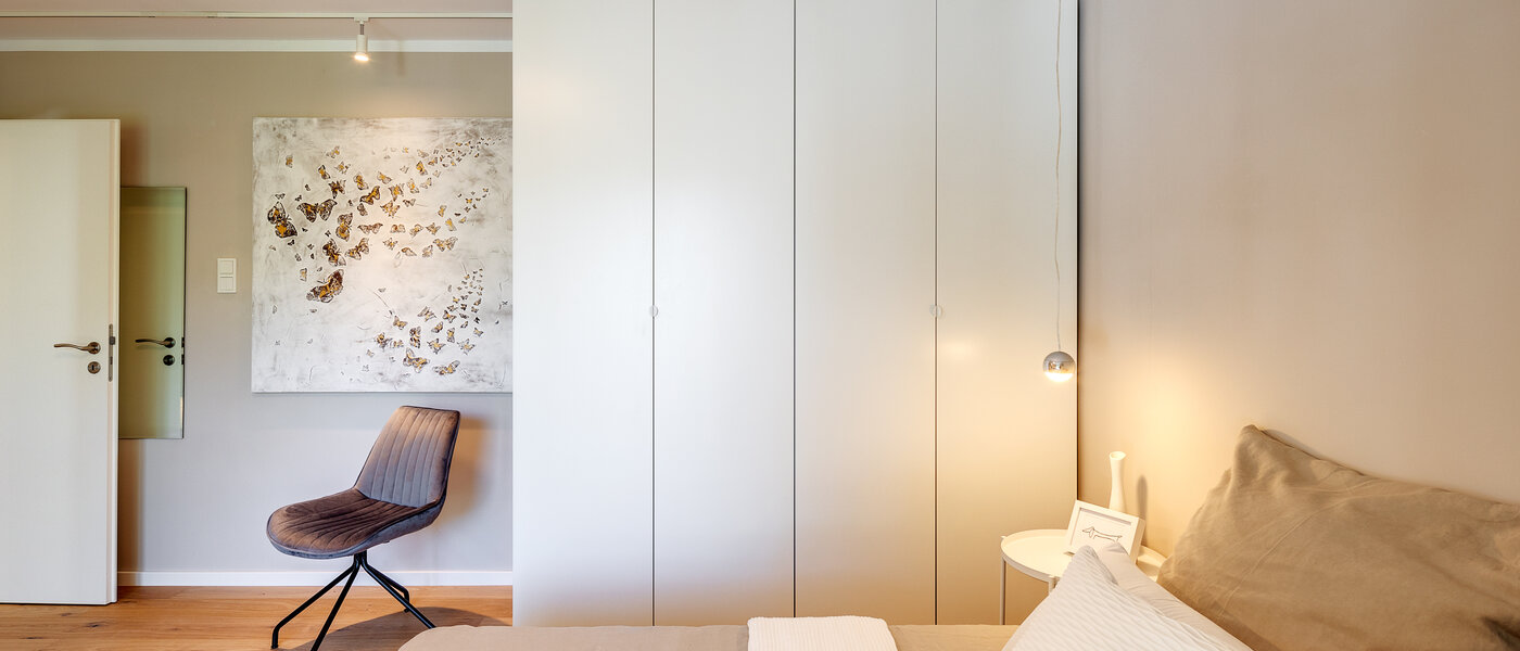 appartamento München Schwabing (links der Leopoldstraße) 04 camera da letto 2407