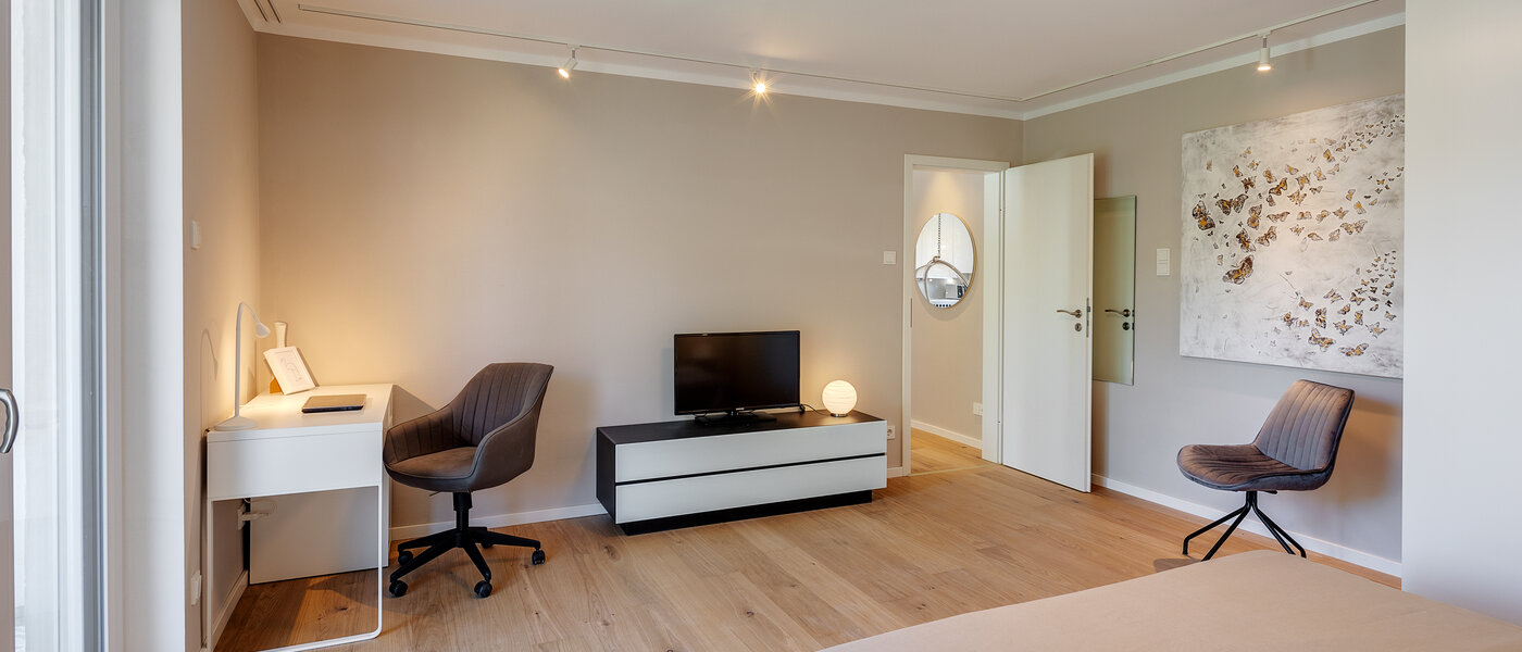 appartamento München Schwabing (links der Leopoldstraße) 05 camera da letto 2407