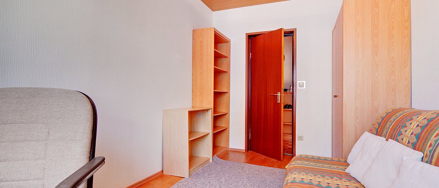 appartamento München Solln 03 camera per gli ospiti 2453