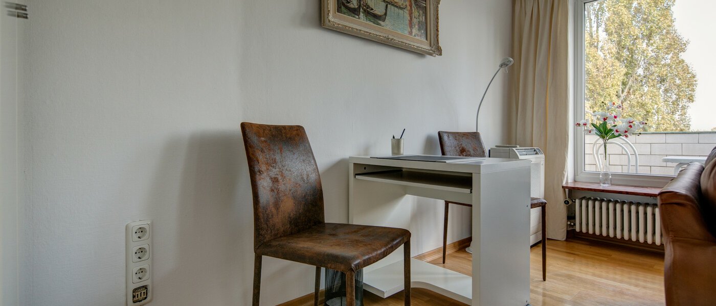 appartamento München Schwabing (rechts der Leopoldstraße) 05 soggiorno 2486