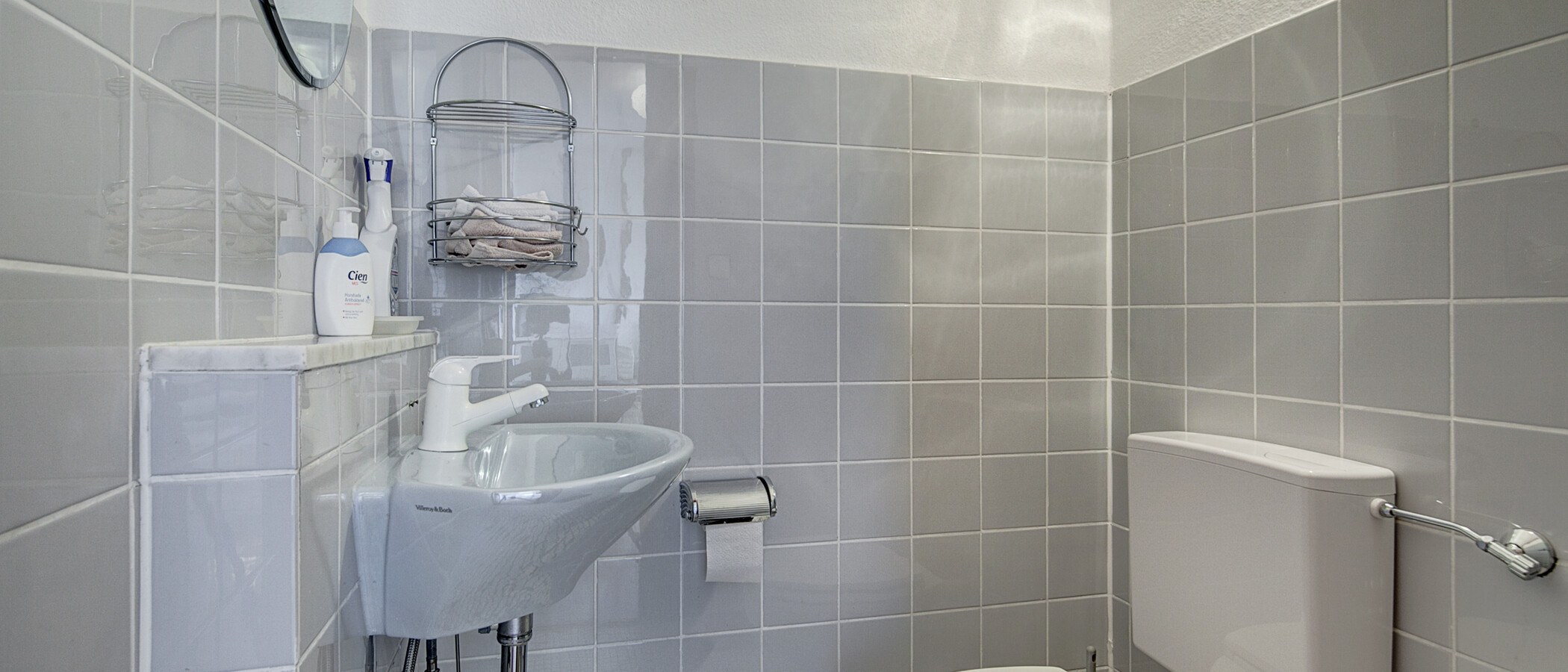 attico con terrazzo München Maxvorstadt 01 toilette per gli ospiti 255