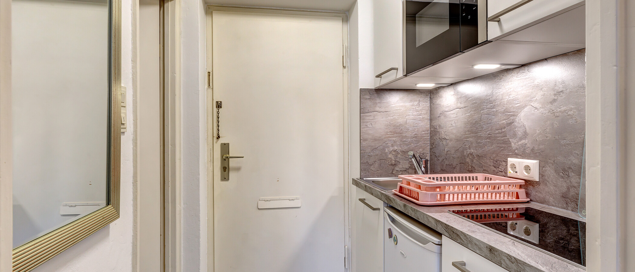 abitazione München Neuhausen 01 cucina 2682
