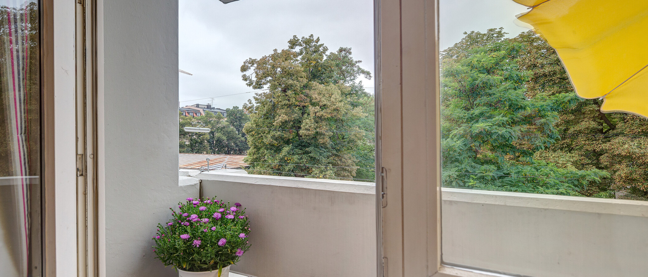 abitazione München Schwabing (links der Leopoldstraße) 03 balcone 2684