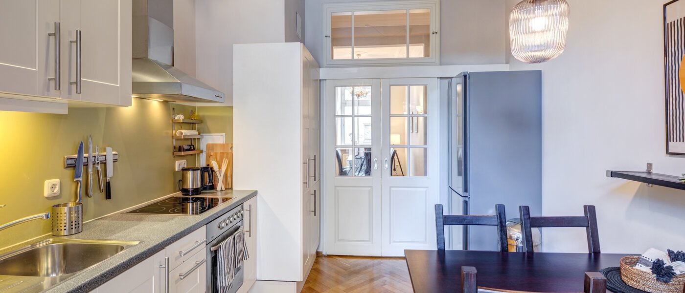 appartamento München Gärtnerplatzviertel 03 cucina 3036