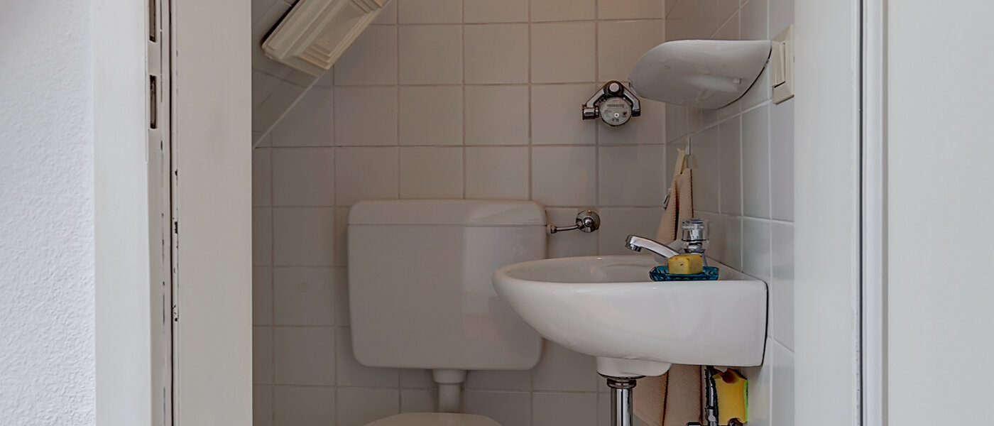 attico München Zentrum 01 toilette per gli ospiti 3130