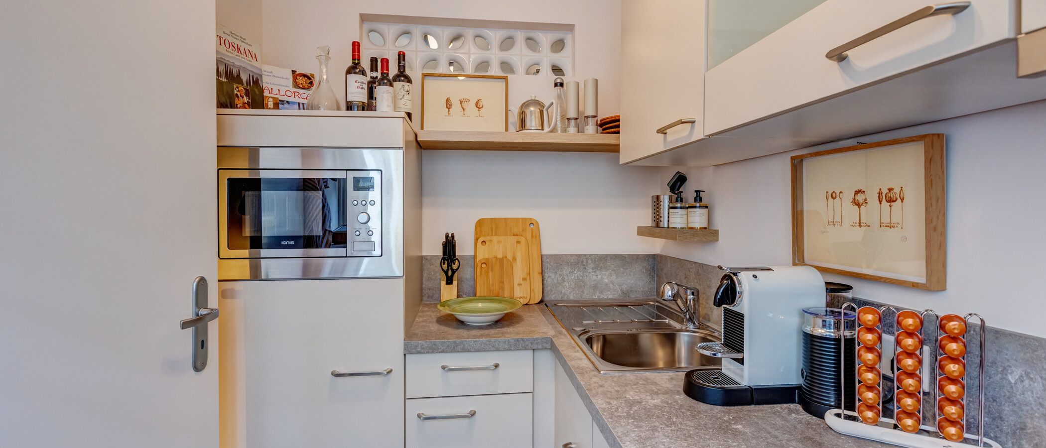 appartamento München Schwabing (links der Leopoldstraße) 02 cucina 3177
