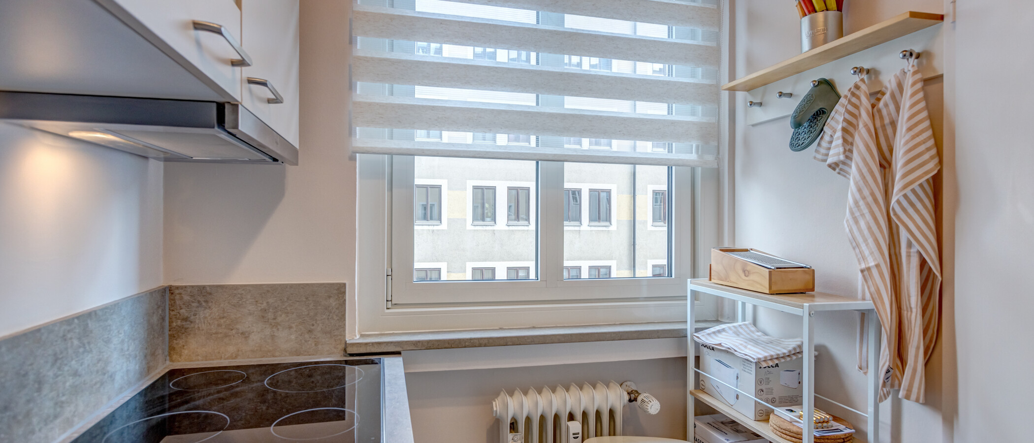 appartamento München Schwabing (links der Leopoldstraße) 03 cucina 3177