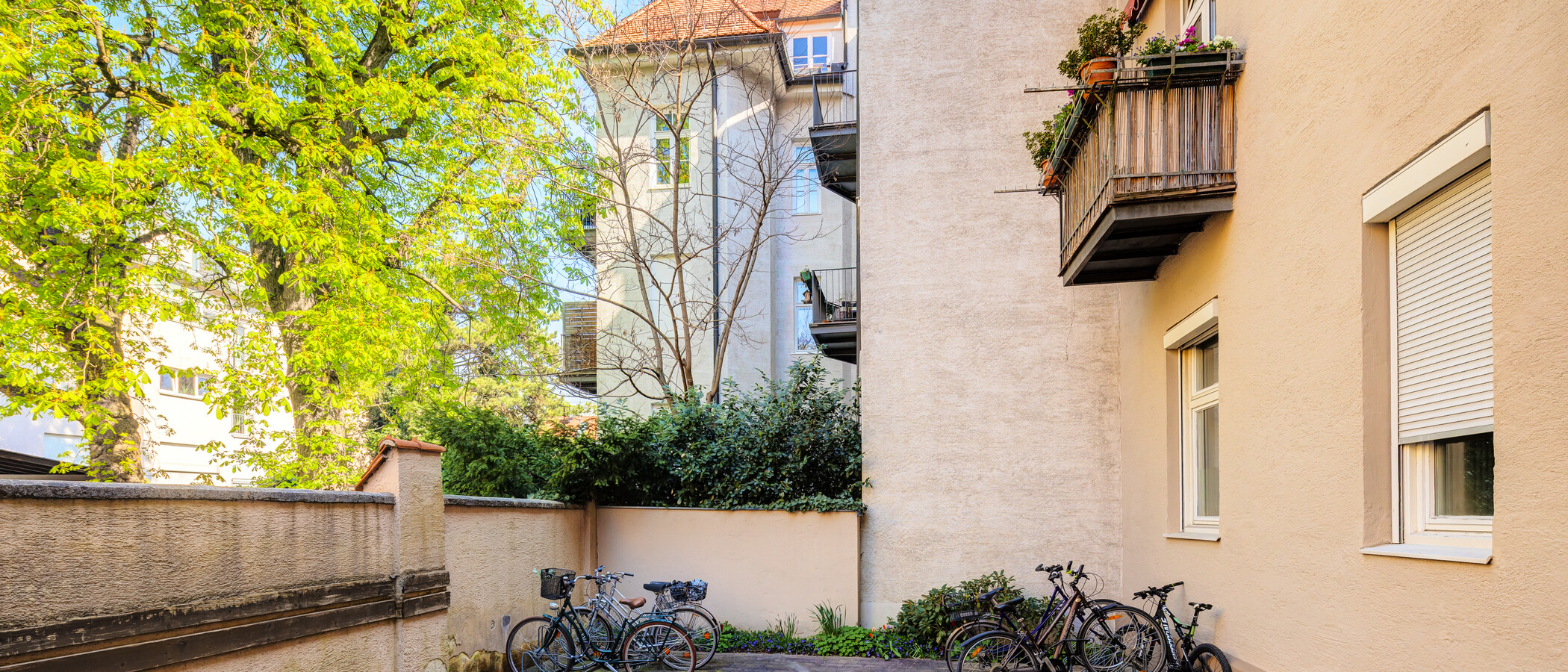 appartamento München Schwabing (rechts der Leopoldstraße) 01 cortile interno  319