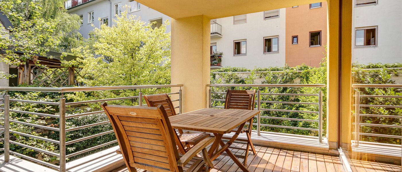 casa a schiera München Schwabing (links der Leopoldstraße) 01 balcone 3396